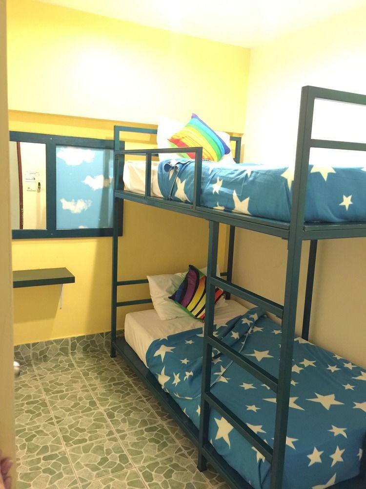 Tid Tarad Hostel Хуа Хин Экстерьер фото