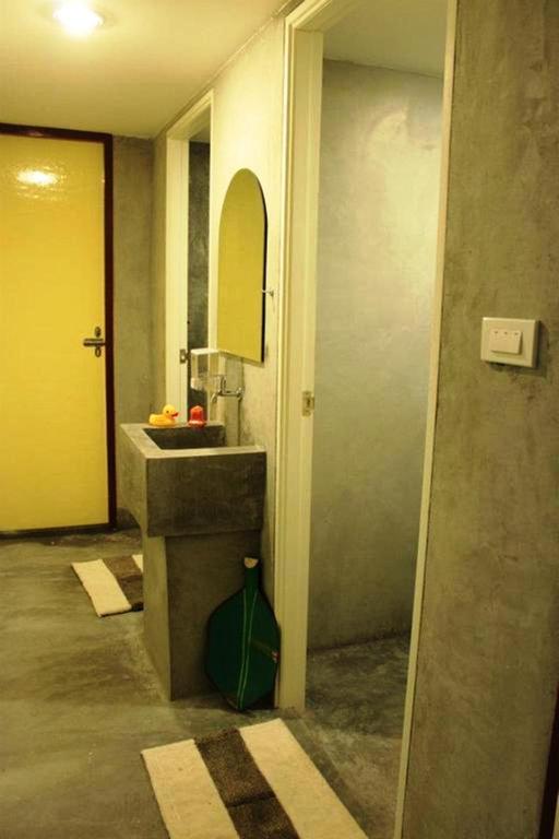 Tid Tarad Hostel Хуа Хин Номер фото